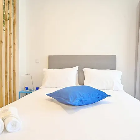 Right Place ליסבון